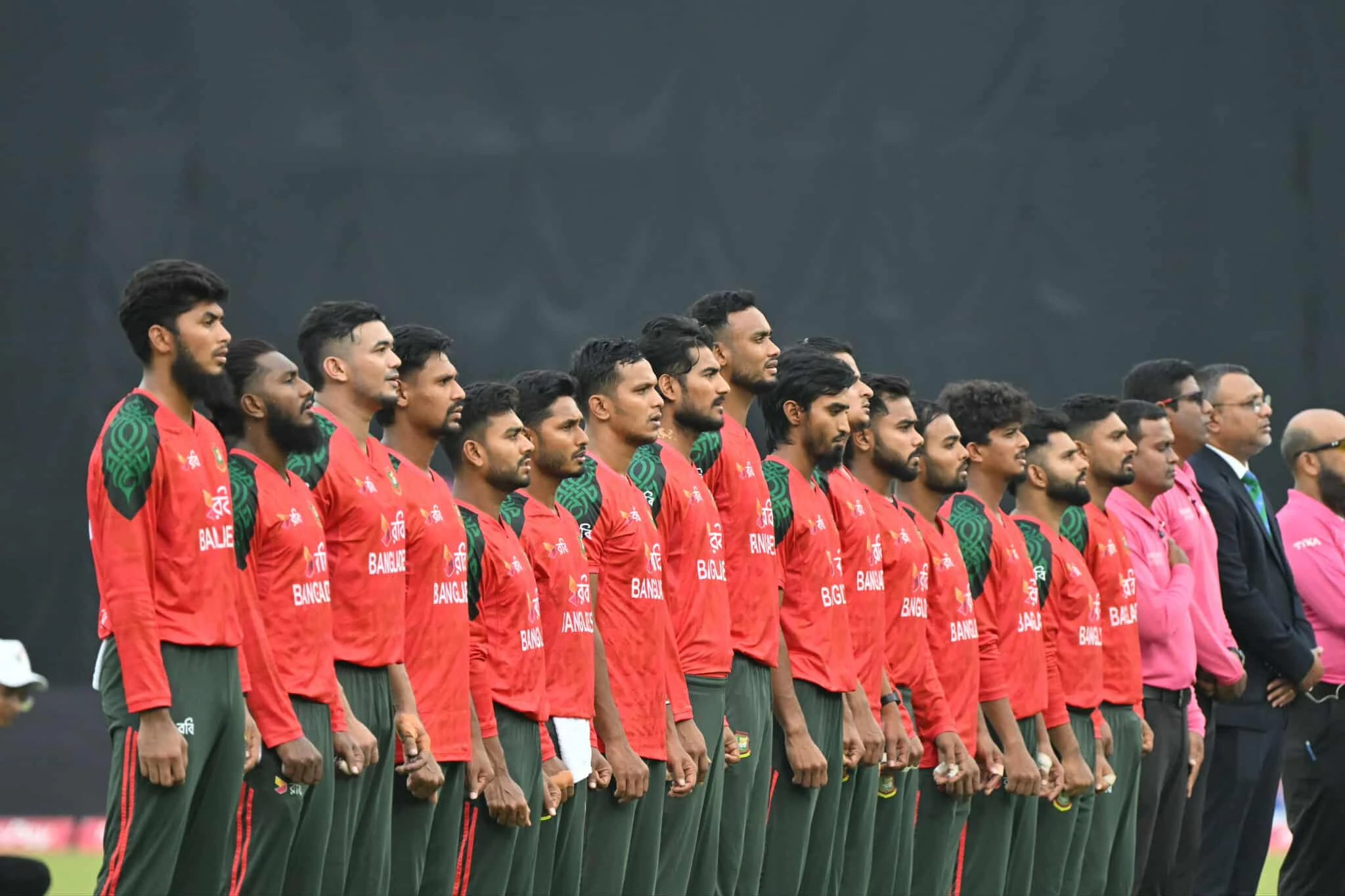 আজ বাংলাদেশ-পাকিস্তান ম্যাচে ১ মিনিট নিরবতা, সবার বাহুতে থাকবে কালো ব্যাজ